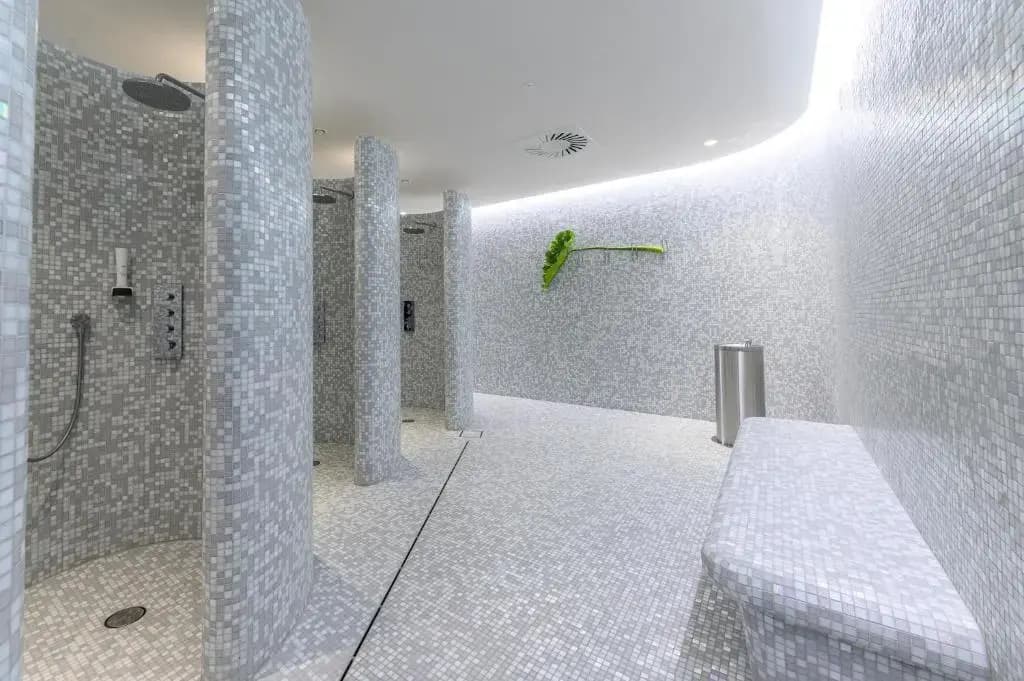 Hotel Caroline - photo 16