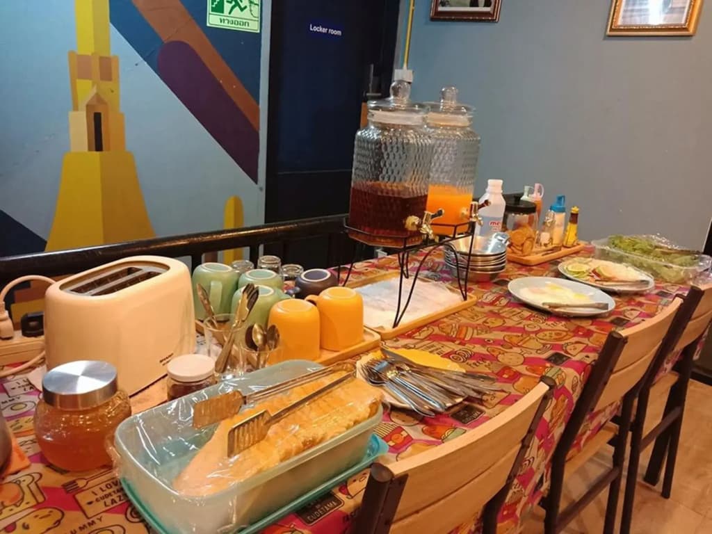 Zee Thai Hostel - photo 24