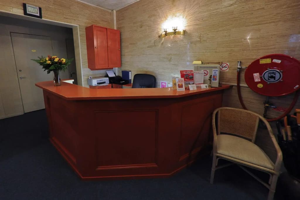 Imperial Hotel Rembrandtplein - photo 2