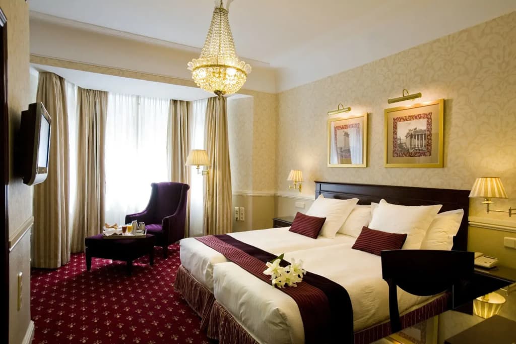 Hotel Emperador - photo 7