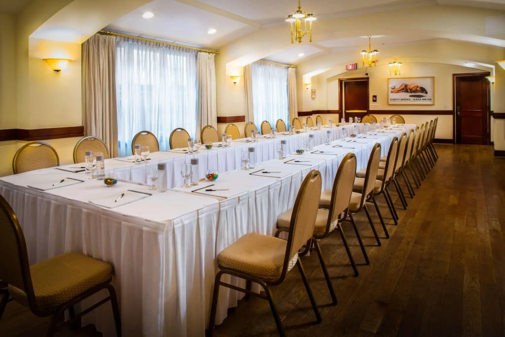 The Roger Smith Hotel - photo 31