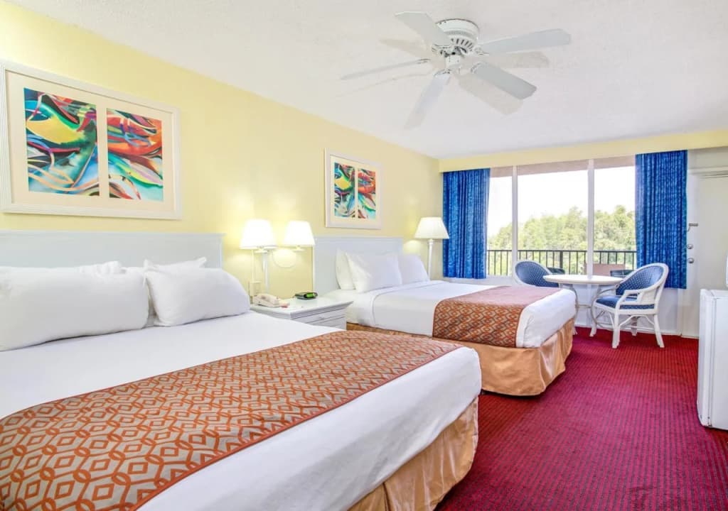 APM Inn & Suites - photo 2