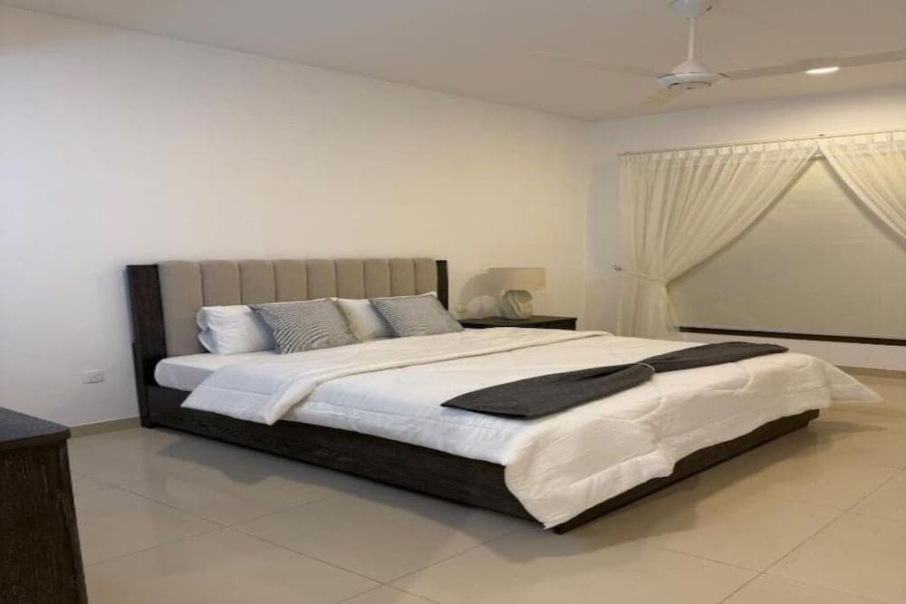Apartment in Al Muzn Residence Air Port - photo 3