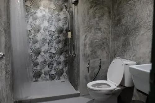 Silom Apartment Close to BTS +WIFI+Netflix - photo 4