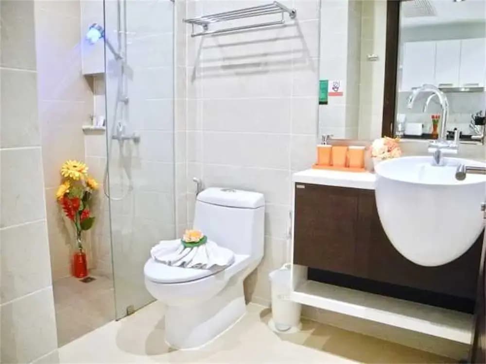 Emerald Patong Studio with Garden View - photo 5