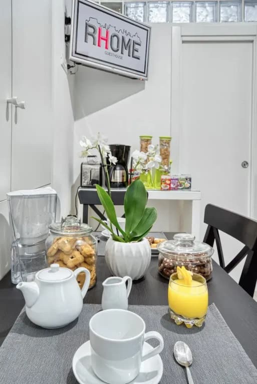 Rhome GuestHouse - photo 12