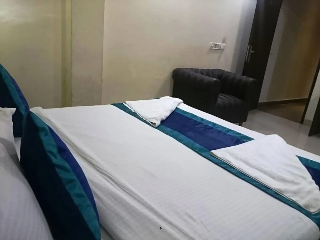 OYO 4184 Hotel Raj - photo 6