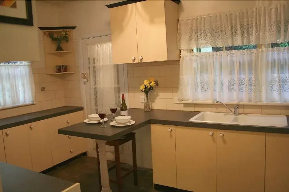 Tudor Cottages Mt Dandenong - photo 12