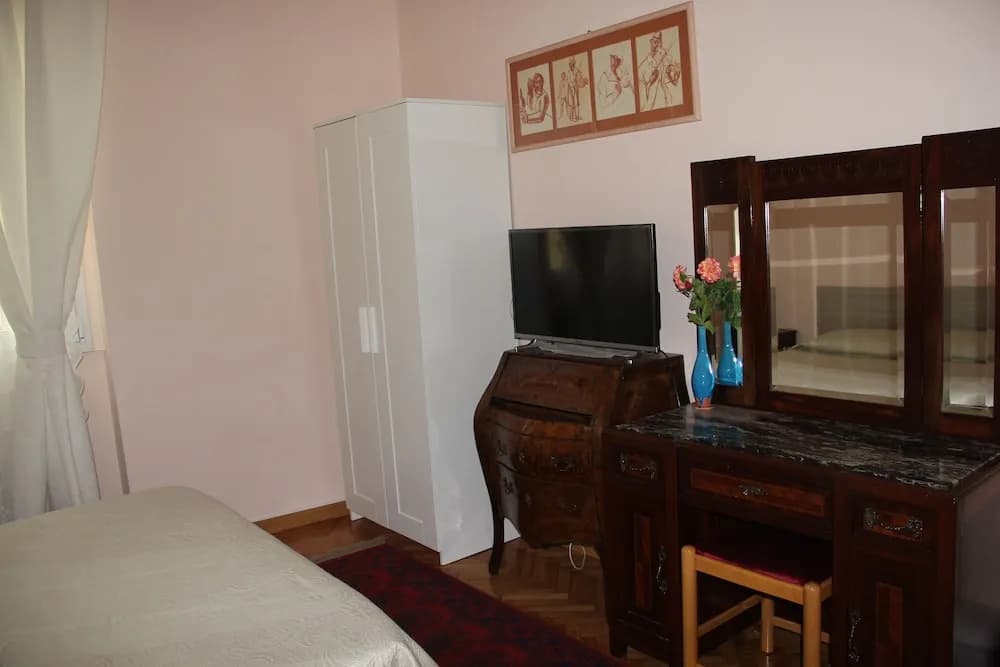 Florence Moreno's Home - photo 18