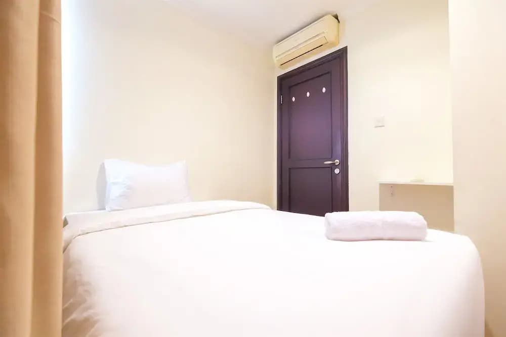 Spacious Riverside Pluit Apartment - photo 5