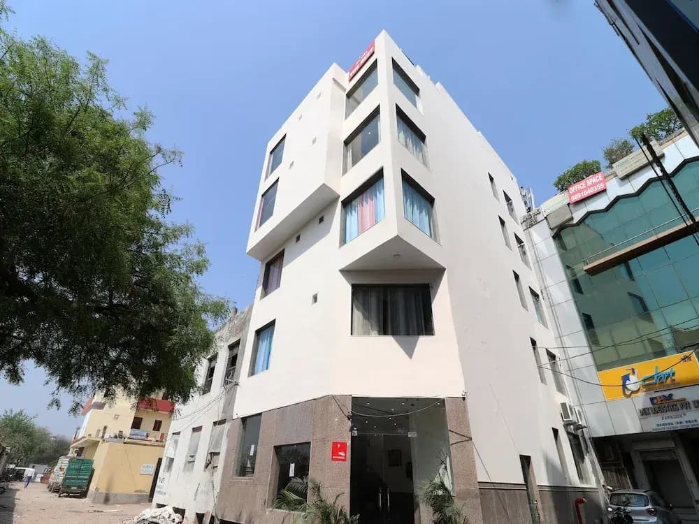 Hotel The Best - main photo