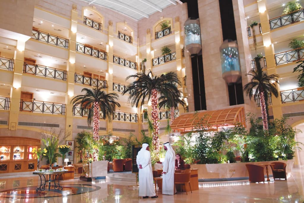 Al Ain Rotana Hotel - photo 2