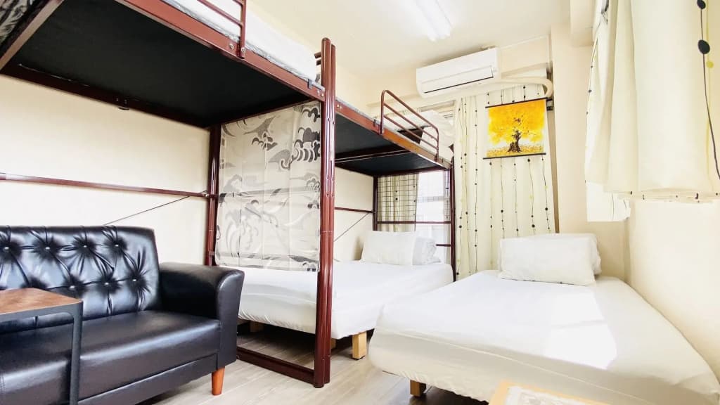 GUEST HOUSE B's Five II - Hostel - photo 22