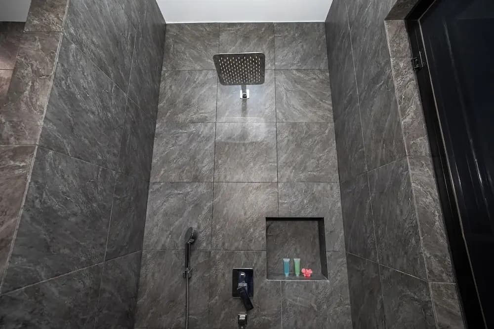 Modern 5 Bedrooms Pool Villa Curtis - photo 18