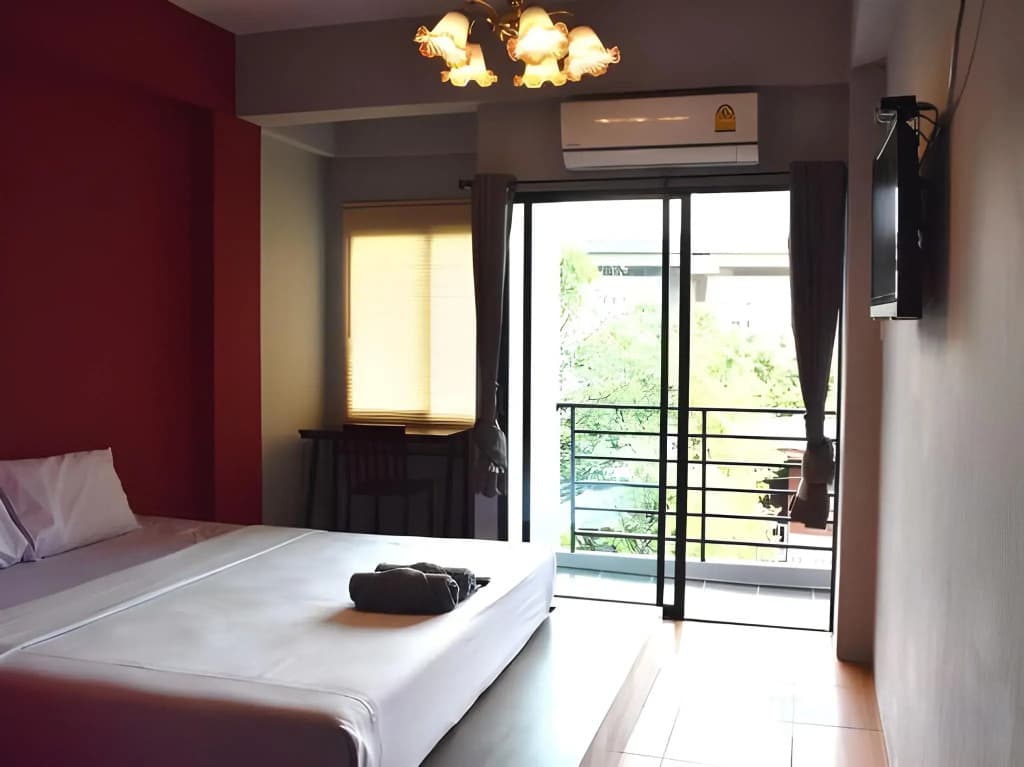 Hide Bangkok Hostel - photo 3