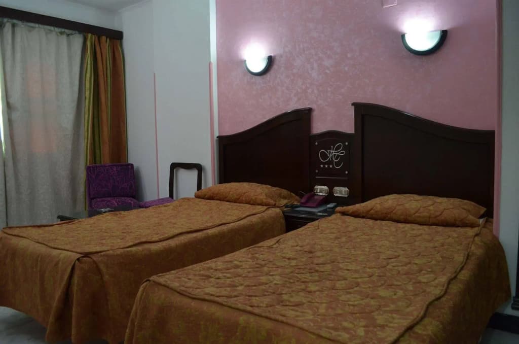 Happy City Hotel - photo 5