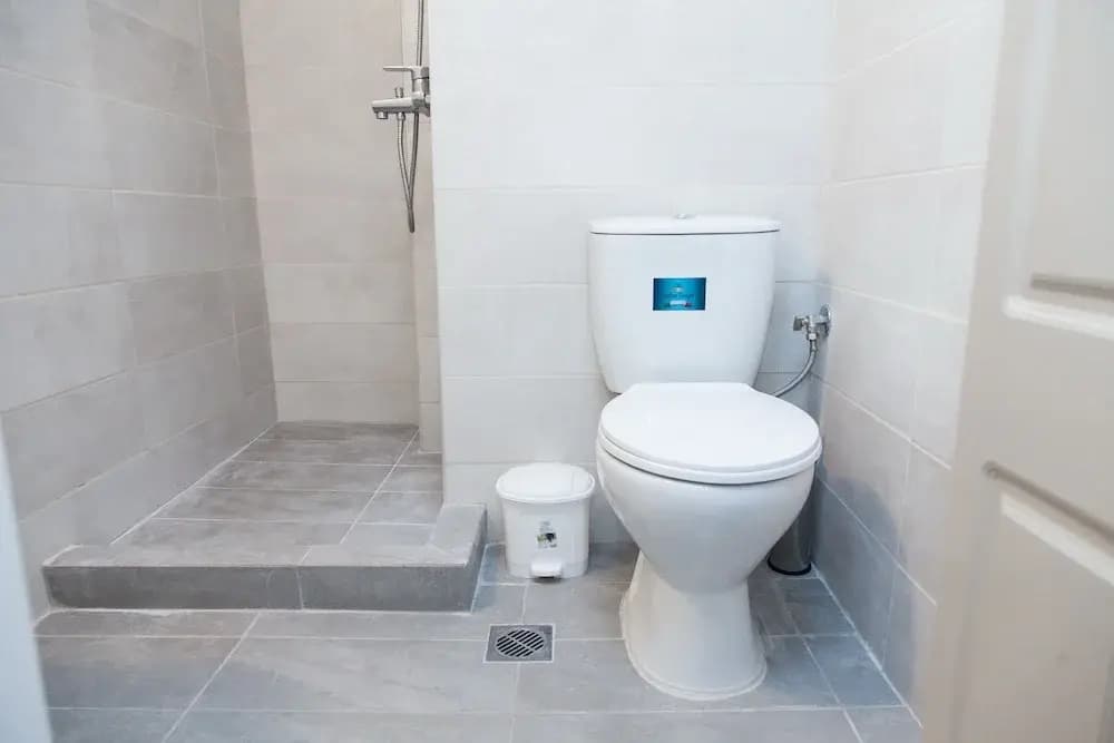 Brand new apt in central Athens - photo 7