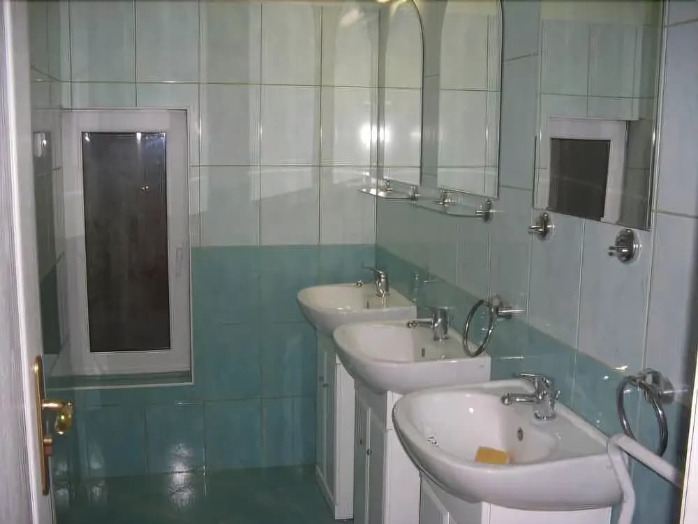 Art Hostel Gallery - photo 8