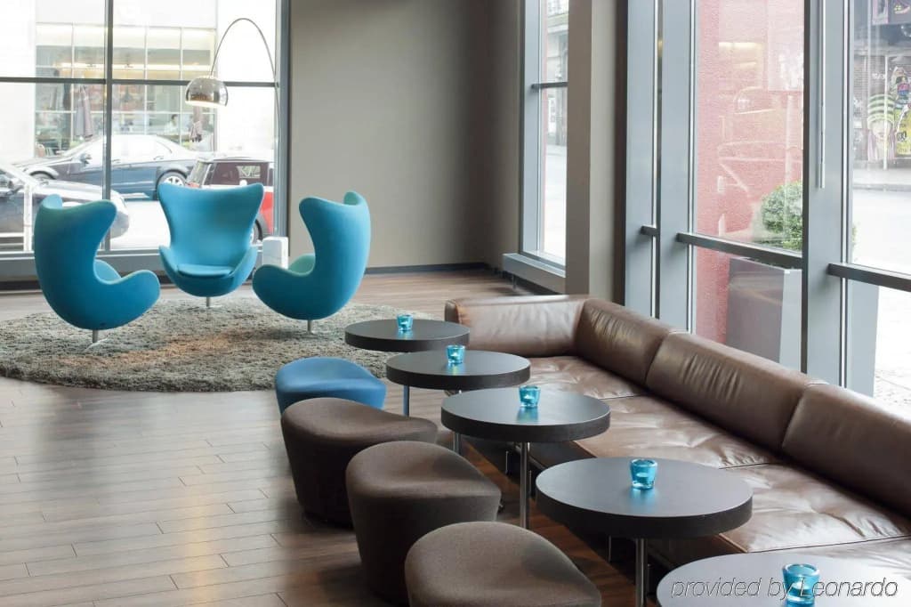 Motel One Berlin-Hackescher Markt - photo 17