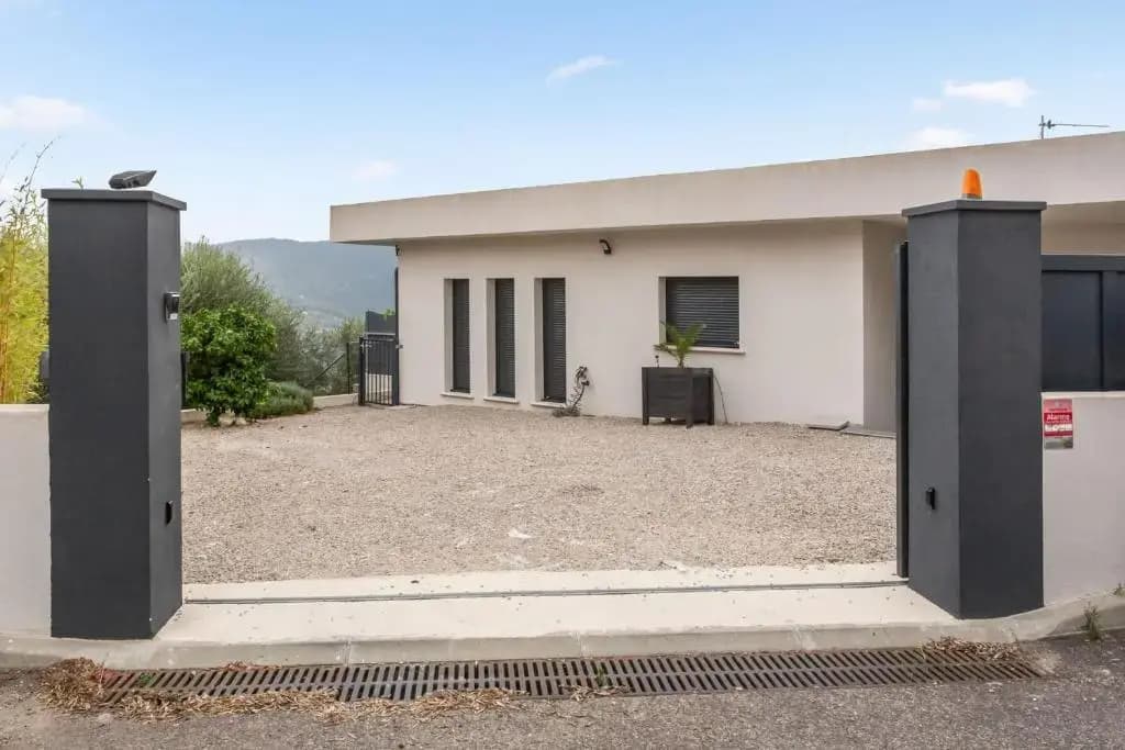 Splendid villa with pool and seaview 20 min away from Nice center - Welkeys - photo 1