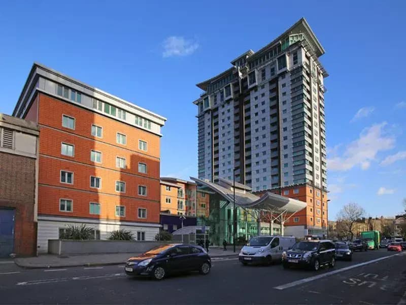 Veeve  Views Over Big Ben and The River Thames Central London 3 Bed - photo 1