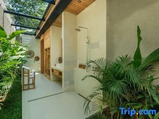 Villa Flesh by BaliSuperHost - photo 2