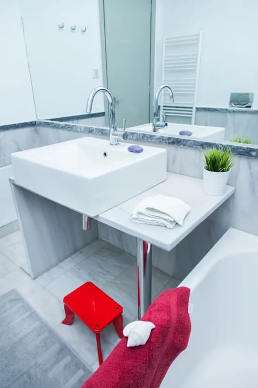 Alpha Boutique Apartment - photo 7