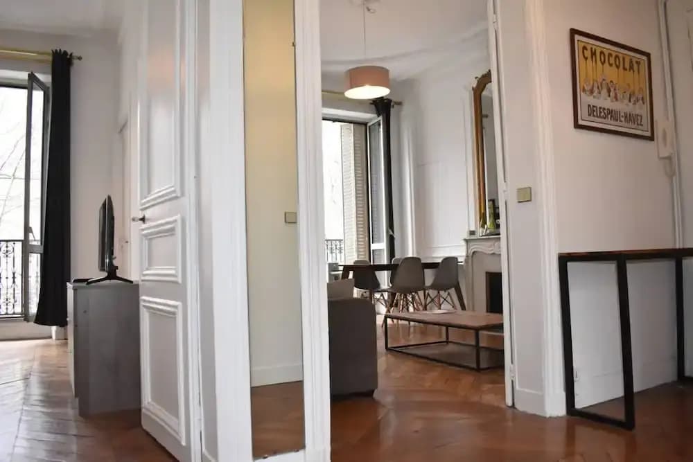 Parisian Apartment In Prime Location - photo 1