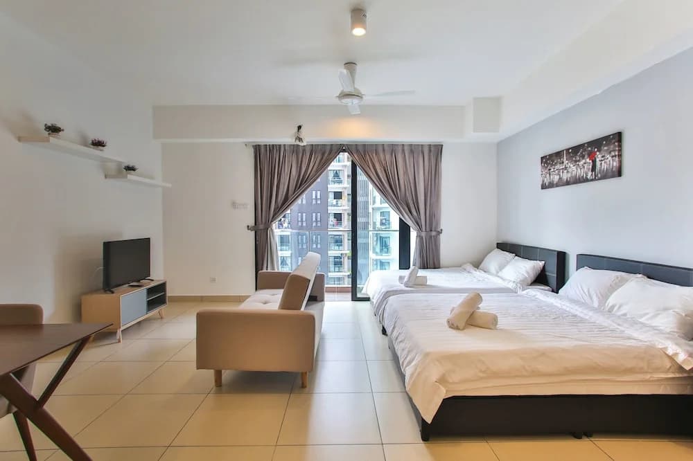 OwnAStay Midhill by Symphony Suite - photo 3
