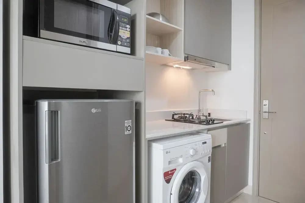 Best Choice And Strategic Studio At Gold Coast Apartment Near Pik - photo 17