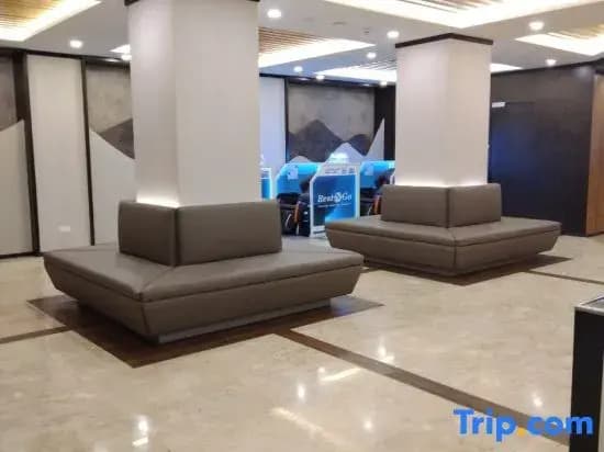 Highland Breeze Hotel - photo 2