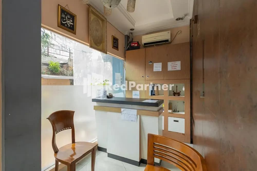 Star Hotel Jaksa RedPartner - photo 9