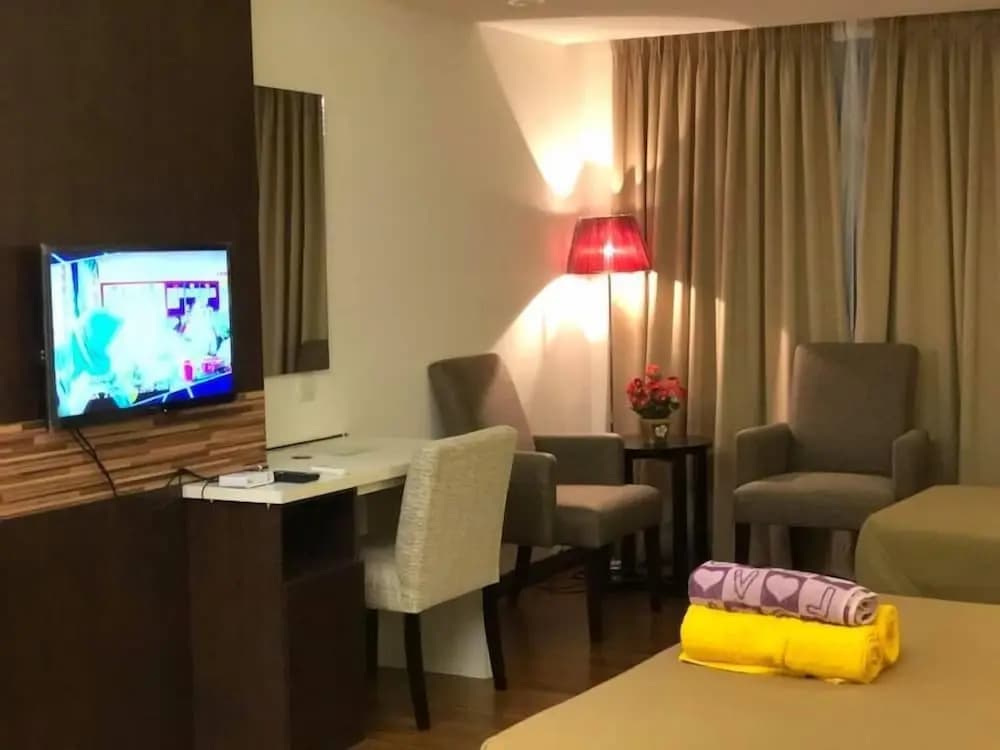 Cyber Studio Apartment - photo 3