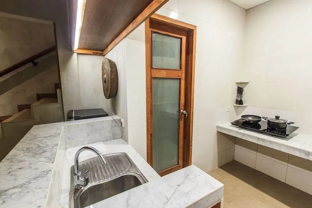 Kuta Legian Villa - photo 4