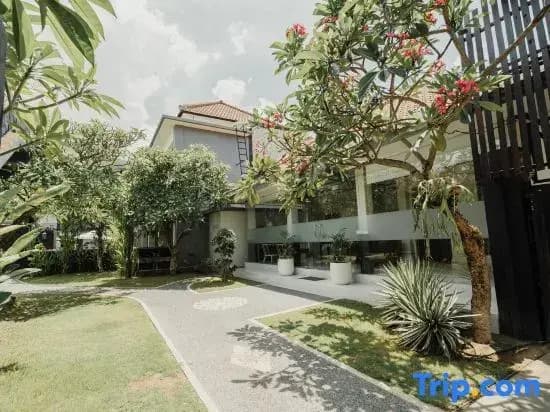 You Suite Seminyak - photo 2