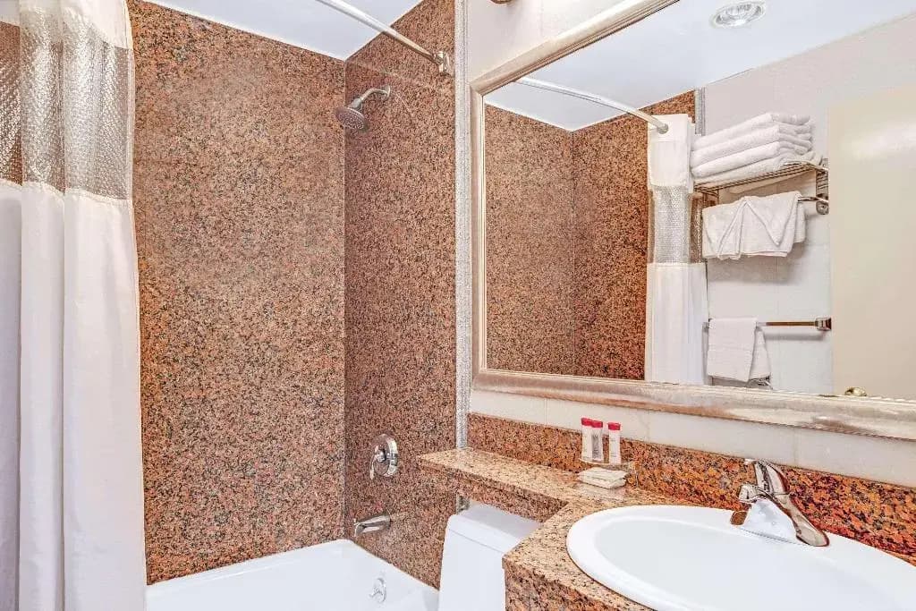 Ramada by Wyndham Jamaica/Queens - photo 14