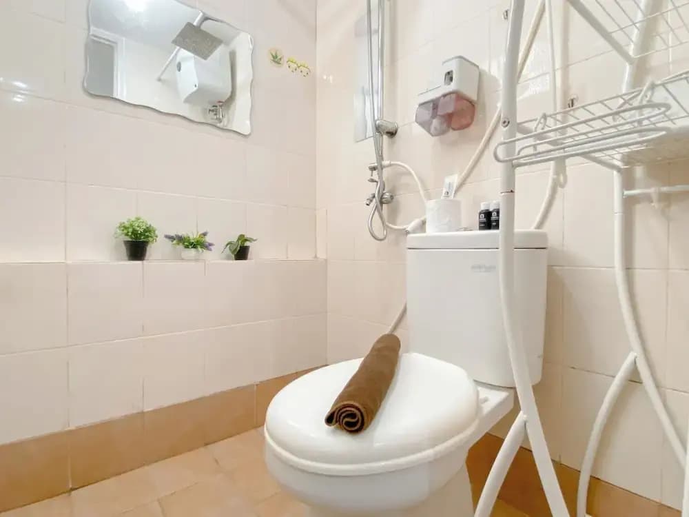 Restful And Tranquil 1Br At Apartment Bassura City - photo 7