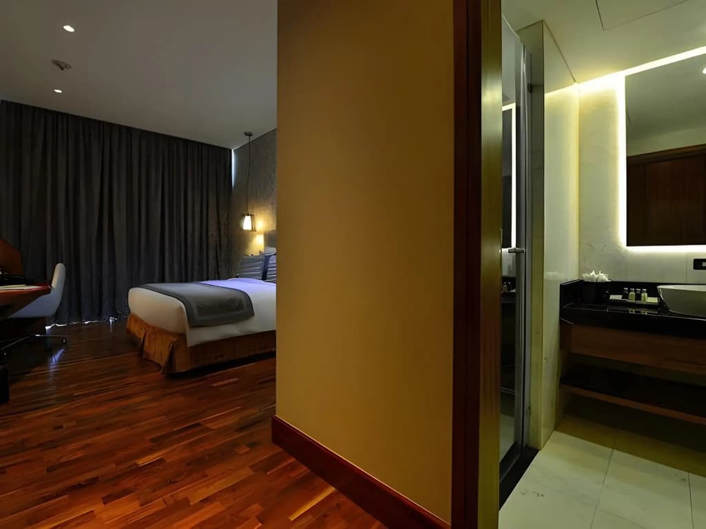 The Avenue Hotel - photo 42