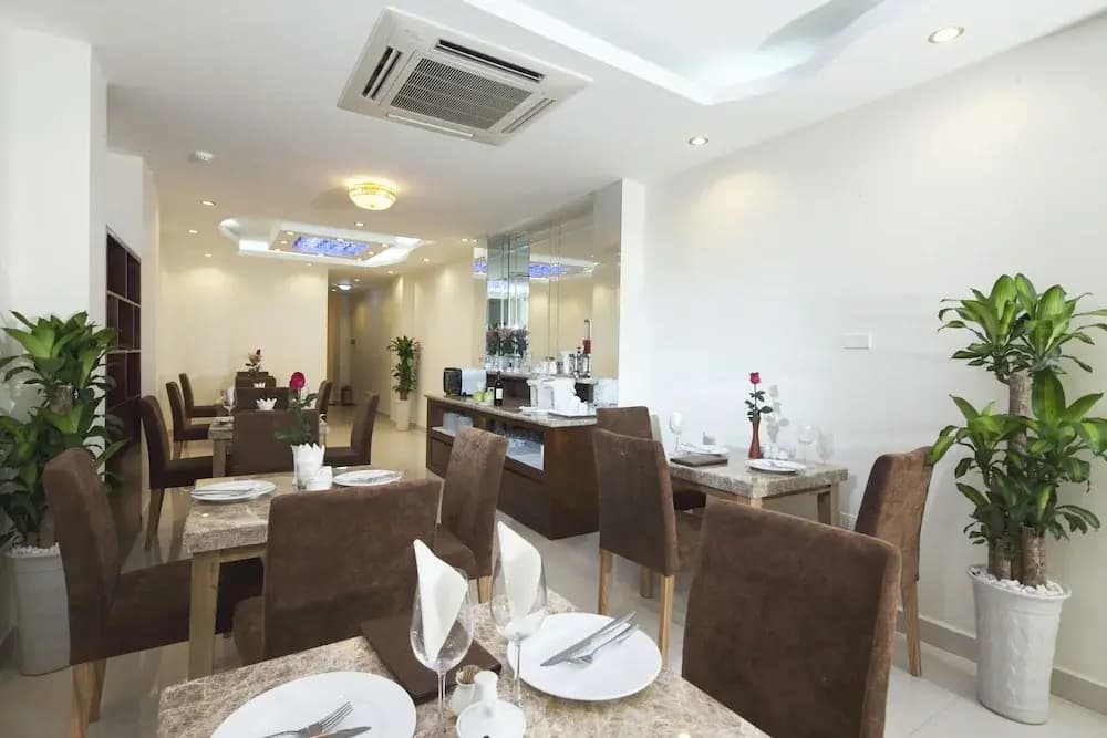 Rising Dragon Legend Hotel - photo 17