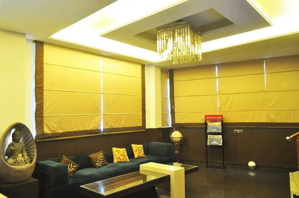 OYO 638 Hotel Maharaja Residency - photo 11