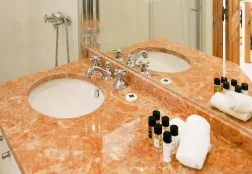 Old Town Deluxe Duplex Suite - photo 8