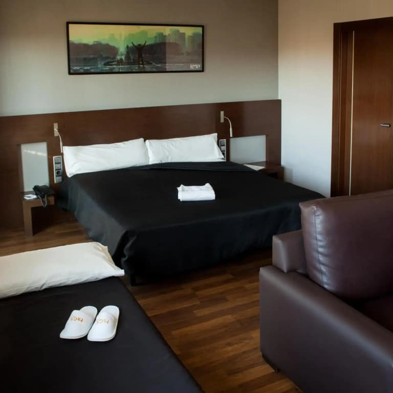Hotel Tach Madrid Airport - photo 33