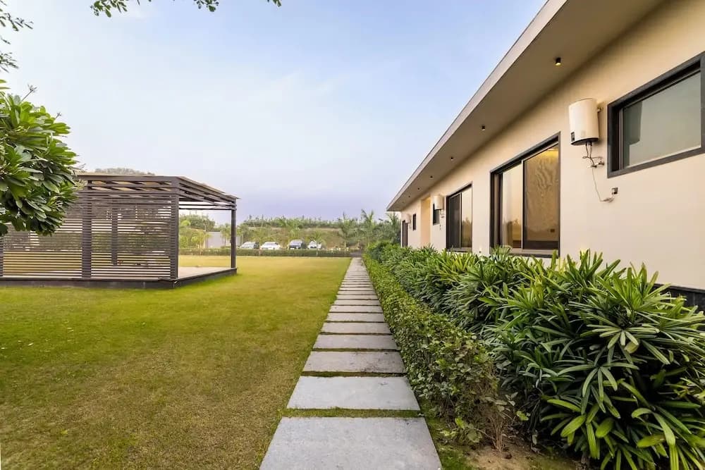 Elivaas Levante Farms 5 BHK Villa - photo 1