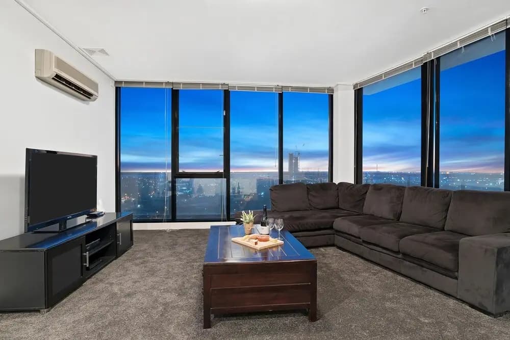 Premier stays - photo 1