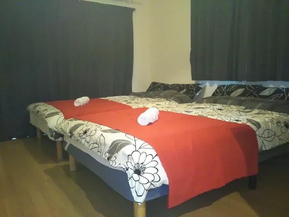 Gottsu ShinOsaka Apartment - photo 2