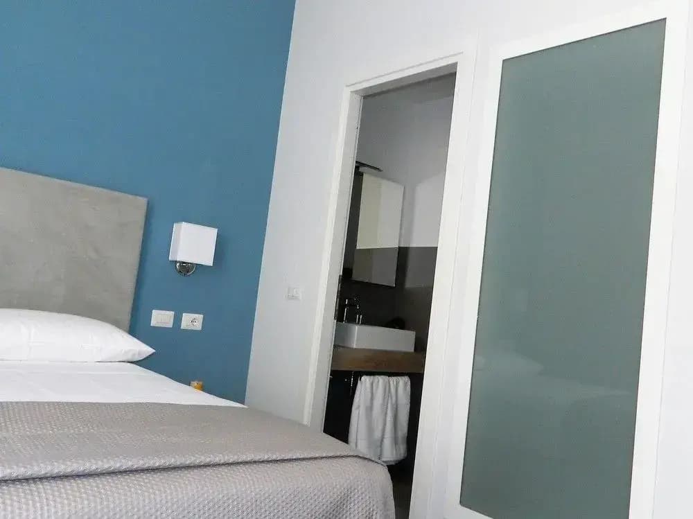 Eighty Four Luxury Rooms - photo 2