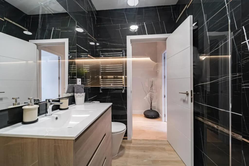 EdSam Madrid Apartments Black - photo 6