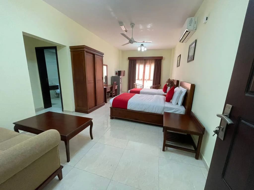 Royal Hotel - photo 3