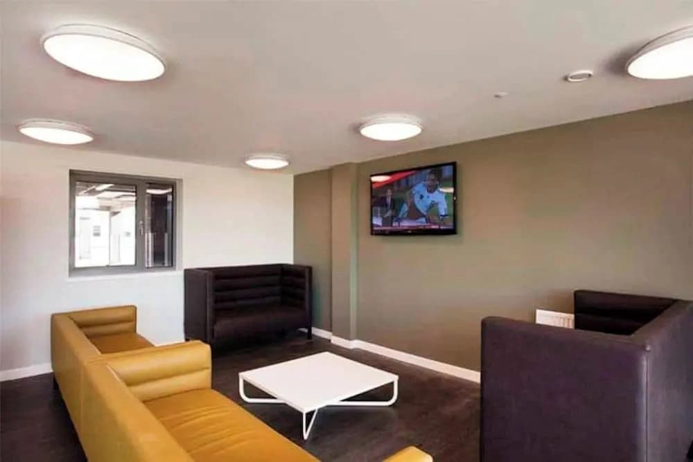 Student Only Ensuite Plus Edinburgh - photo 9