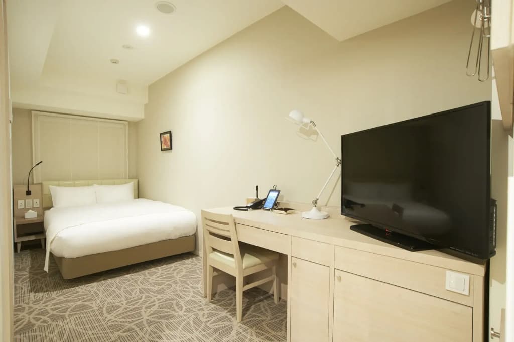 Quintessa Hotel Tokyo Haneda Comic & Books - photo 14